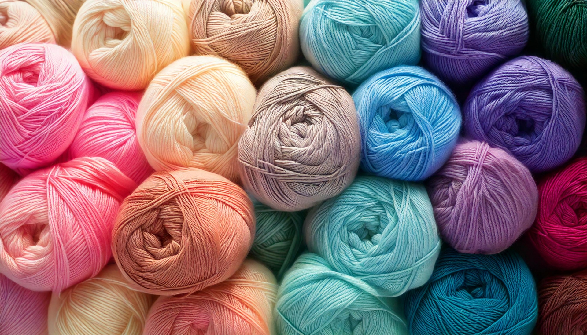 クロッシェ編みの作業風景